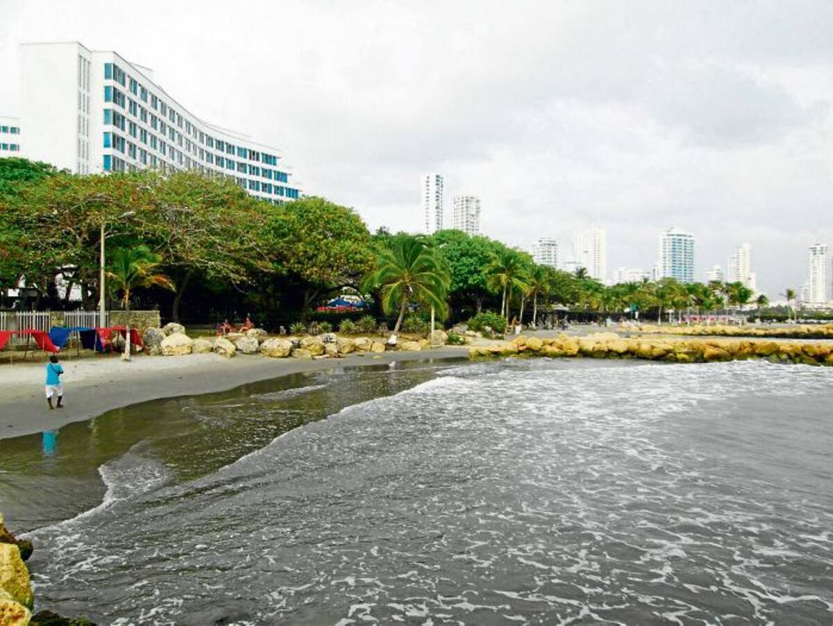 Durante muchos años el Hotel Hilton ha poseído y usufructuado un amplio sector de playa en el barrio El Laguito. PEDRO TORRES, GENTE BAHÍA - ELUNIVERSAL.COM.CO