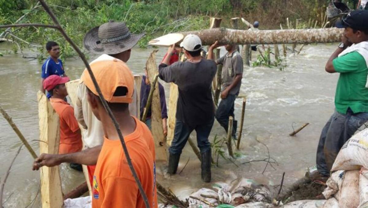 En Guaranda está controlada la emergencia y continúan acciones de reforzamiento de sitios vulnerables. CORTESÍA/