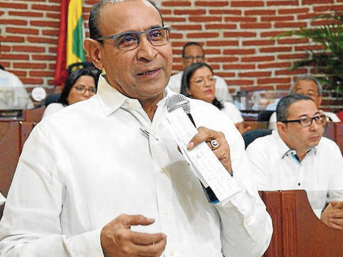 Lewis Montero, presidente del Concejo, le pidió a Londoño que considere de nuevo poner en marcha las propuestas de la Quinta Avenida de Manga y la sede para la Alcaldía de Cartagena.