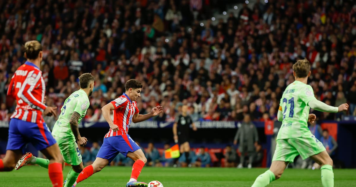 First Half: Atlético de Madrid's Goals Against Barcelona