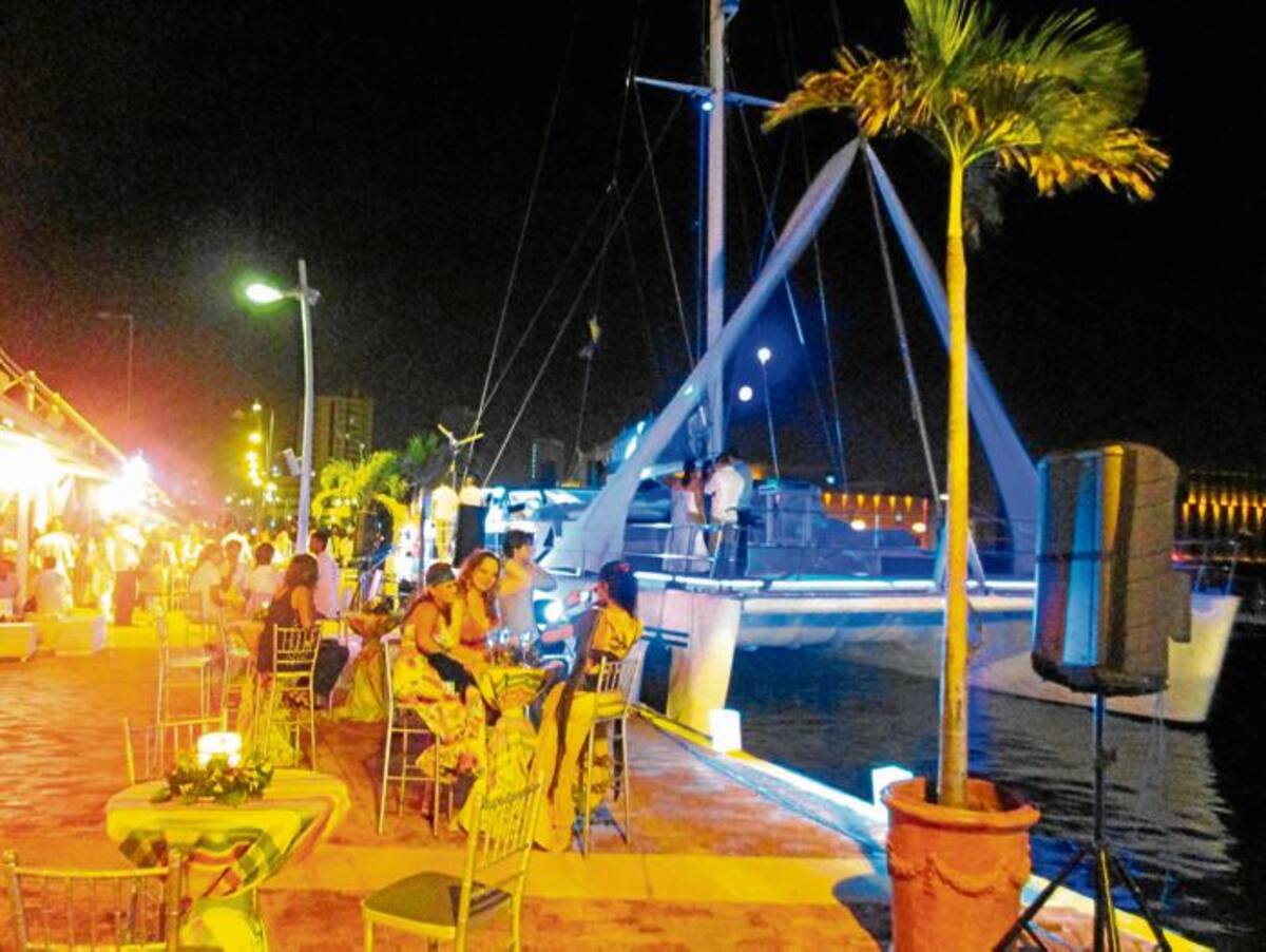En el Muelle La Bodeguita se hizo el lanzamiento de los bay tours. PEDRO TORRES, GENTE BAHÍA - EL UNIVERSAL