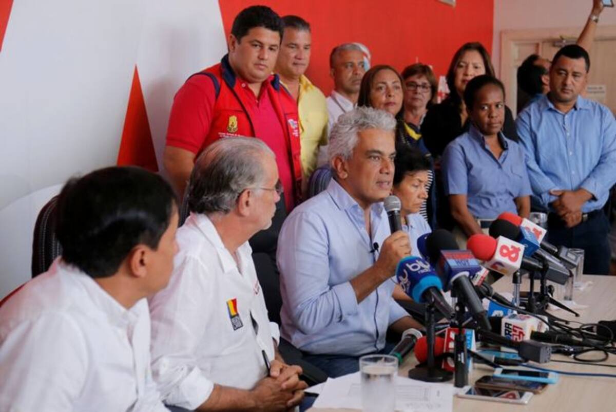 El ministro Lozano realizó un recorrido con el gobernador del Atlántico. Cortesía