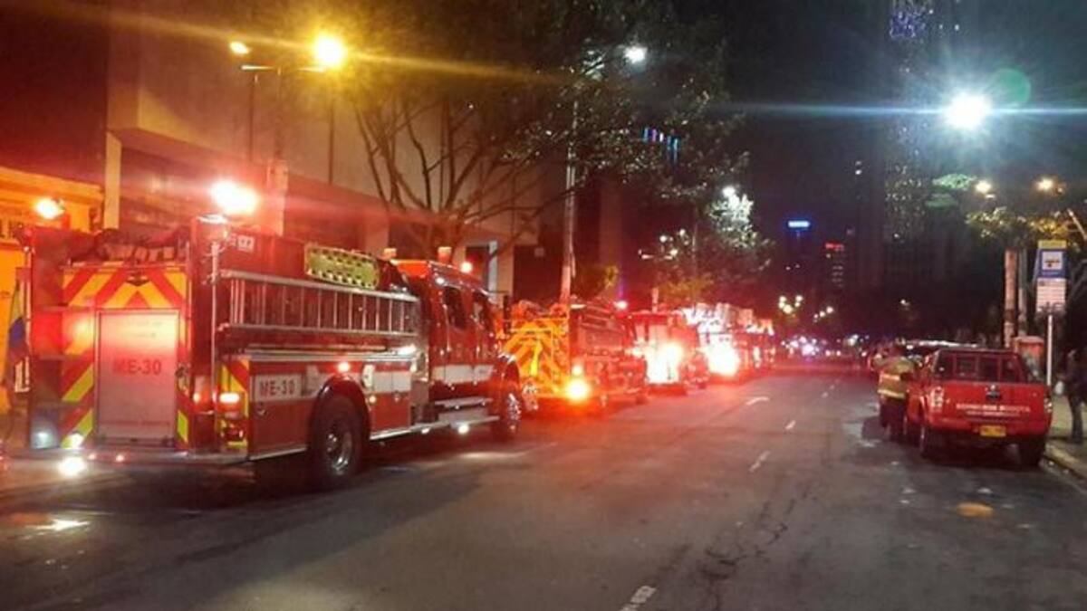 Simulacro de incendio en la Torre Colpatria de Bogotá. COLPRENSA