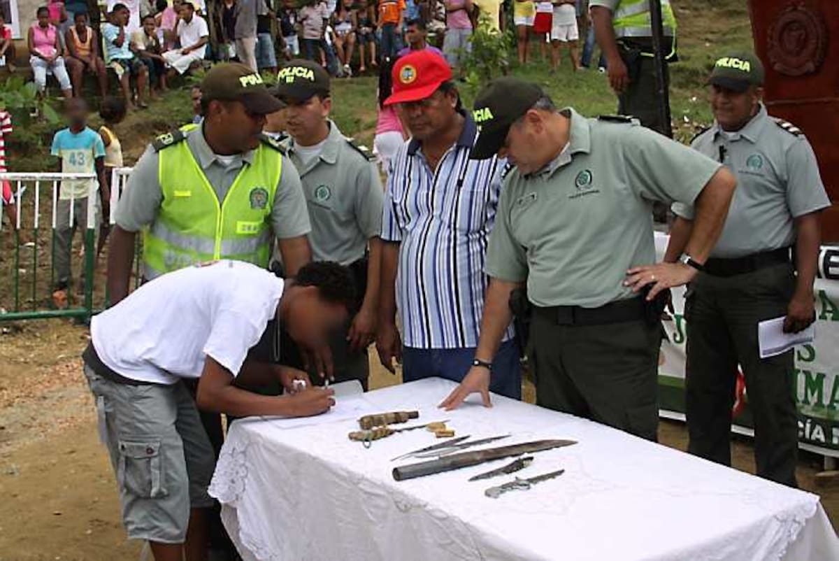 En el sector Los Deseos se llevó a cabo el pacto por la paz en Nelson Mandela. cortesia