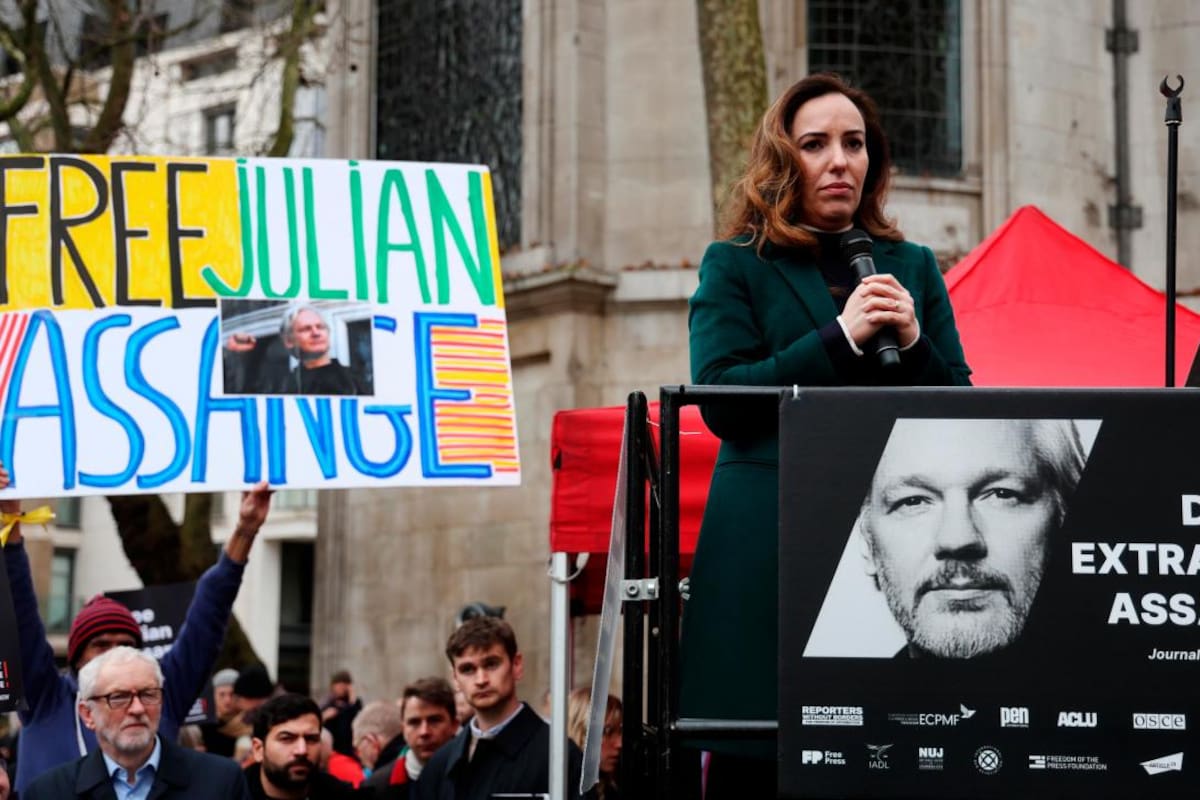 Esto es lo que dice la defensa de Assange por su posible entrega a EE. UU.