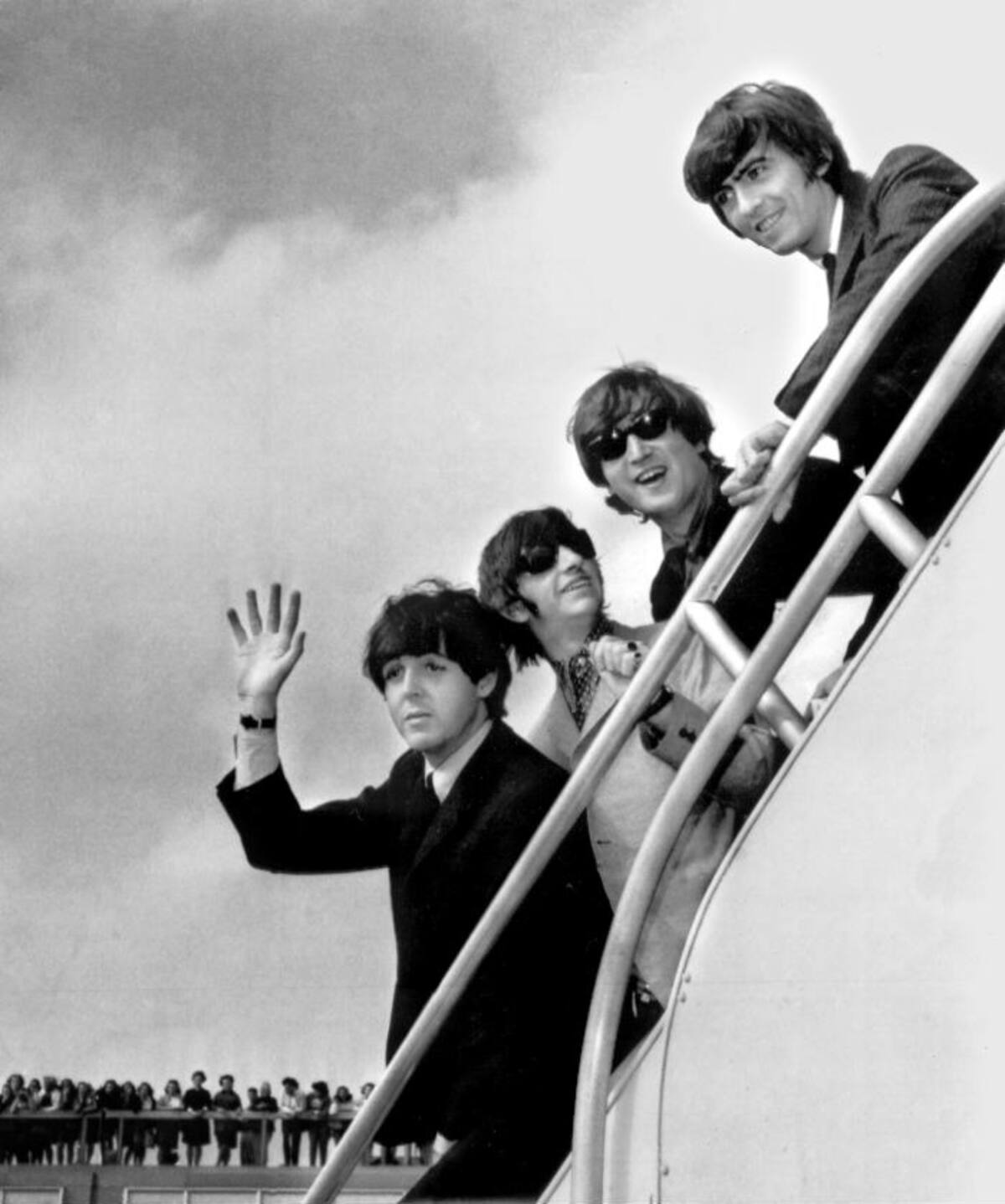 El disco habría sido autografiado por los Beatles en junio de 1967 cuando fue lanzado al mercado. AP