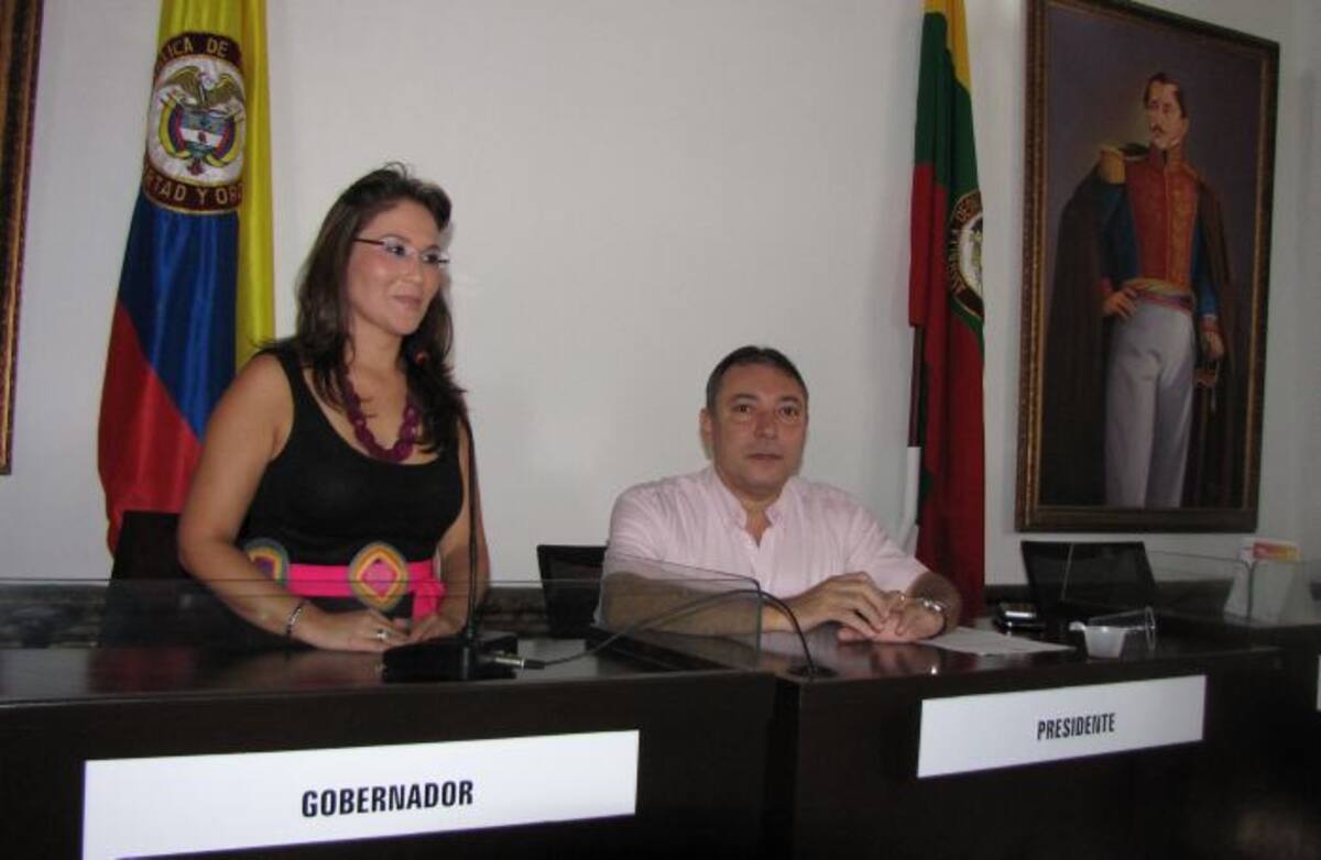 Francy Valenzuela Abril, gobernadora (e) del departamento de Bolívar, instaló el periodo de sesiones extraordinarias. CORTESÍA