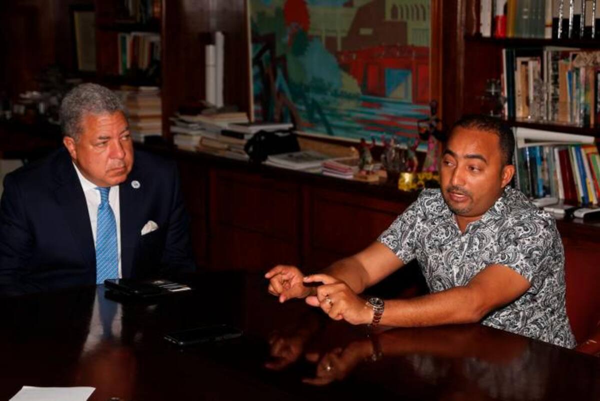 José Ares, embajador en Colombia de República Dominicana, y el alcalde de Punta Cana Ramón Antonio Ramírez.