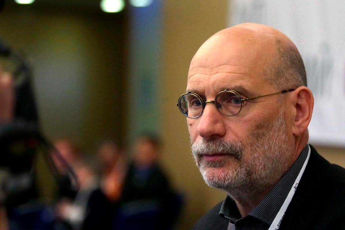 ¿Censura total? Boris Akunin denuncia campaña rusa en su contra