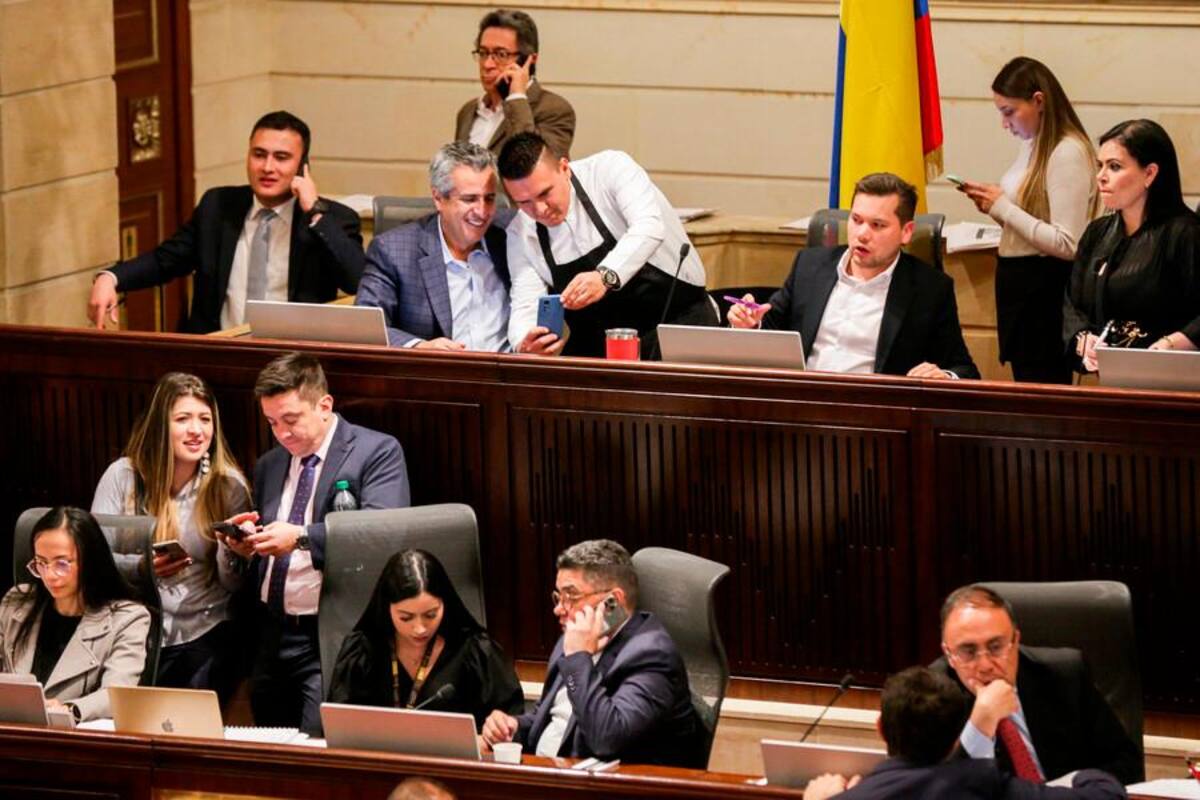 Reforma a la salud: aprueban dos artículos más y quedan 3 por votar