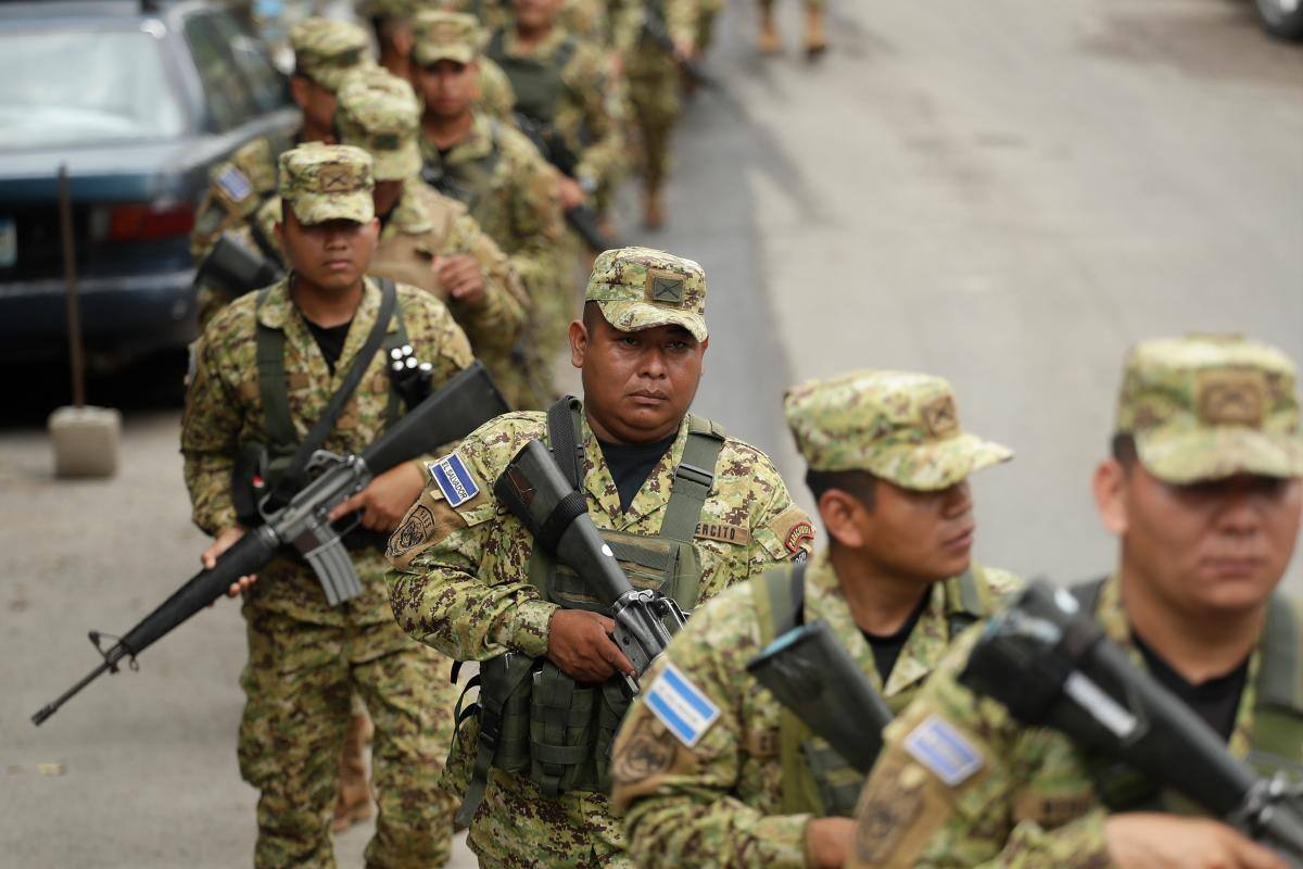 Video: El Salvador despliega 4.000 soldados a la lucha contra las pandillas