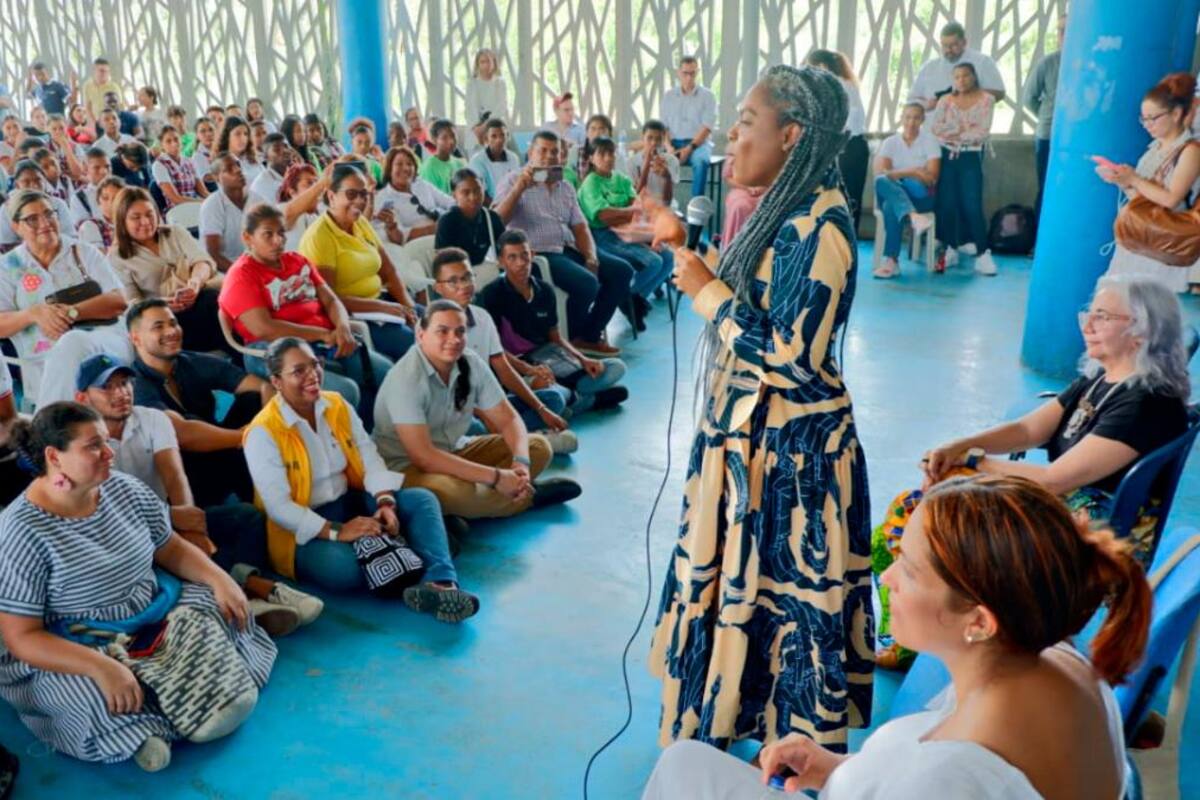 Esto le pidieron los estudiantes a la ministra de Educación en la ciénaga de la Virgen
