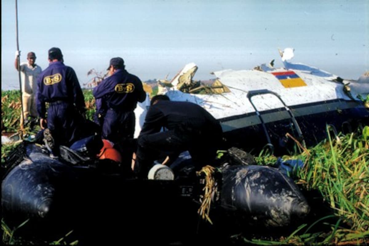 El avión cayó en una extensa ciénaga, a pocos metros del corregimiento de Flamenco