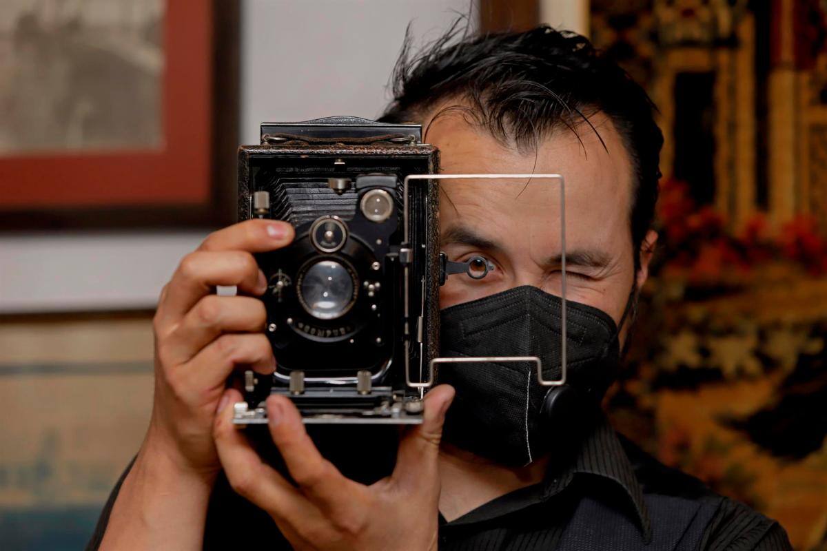 Un mexicano colecciona 3.000 cámaras fotográficas de todas las épocas