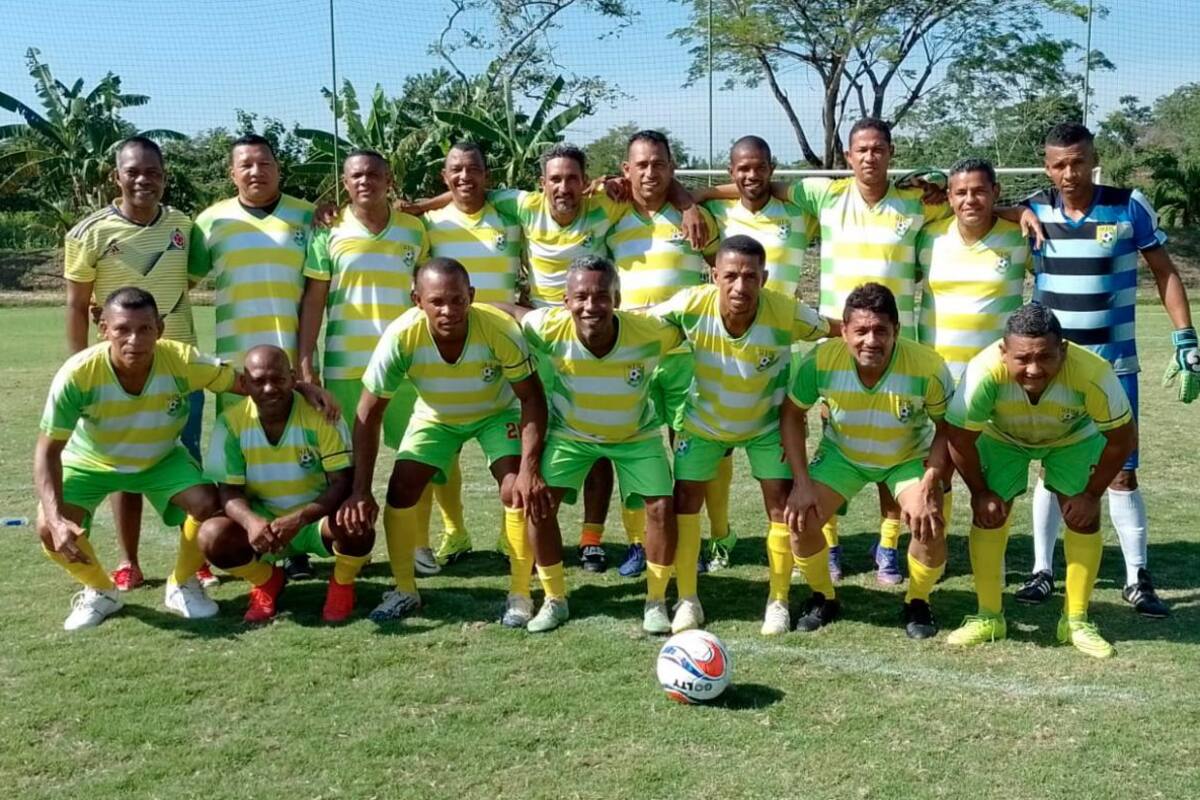 ¡Esto se puso bueno!: Senior Máster de Fútbol ya tiene 3 semifinalistas