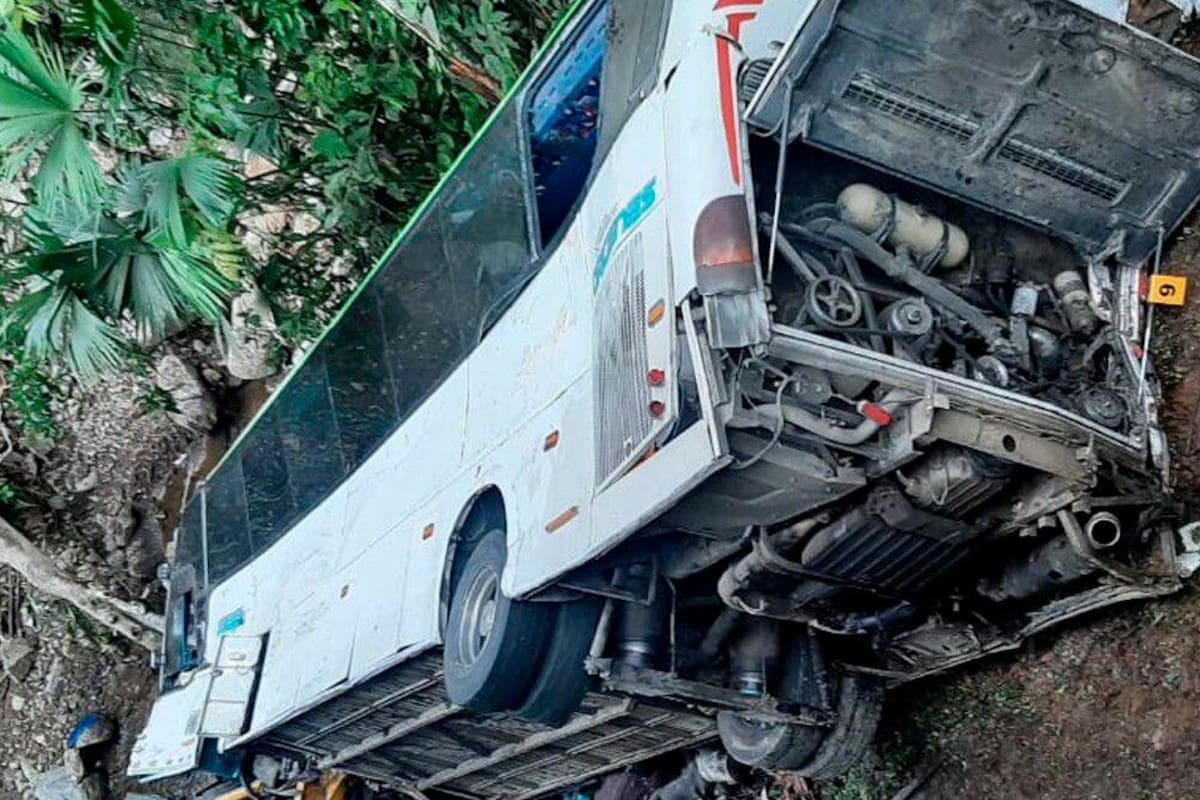 7 muertos y 34 heridos tras grave accidente en la vía Medellín-Bogotá