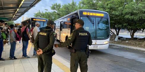 Con 'Plan anticosquilleo' Policía busca evitar robos en el Transmetro
