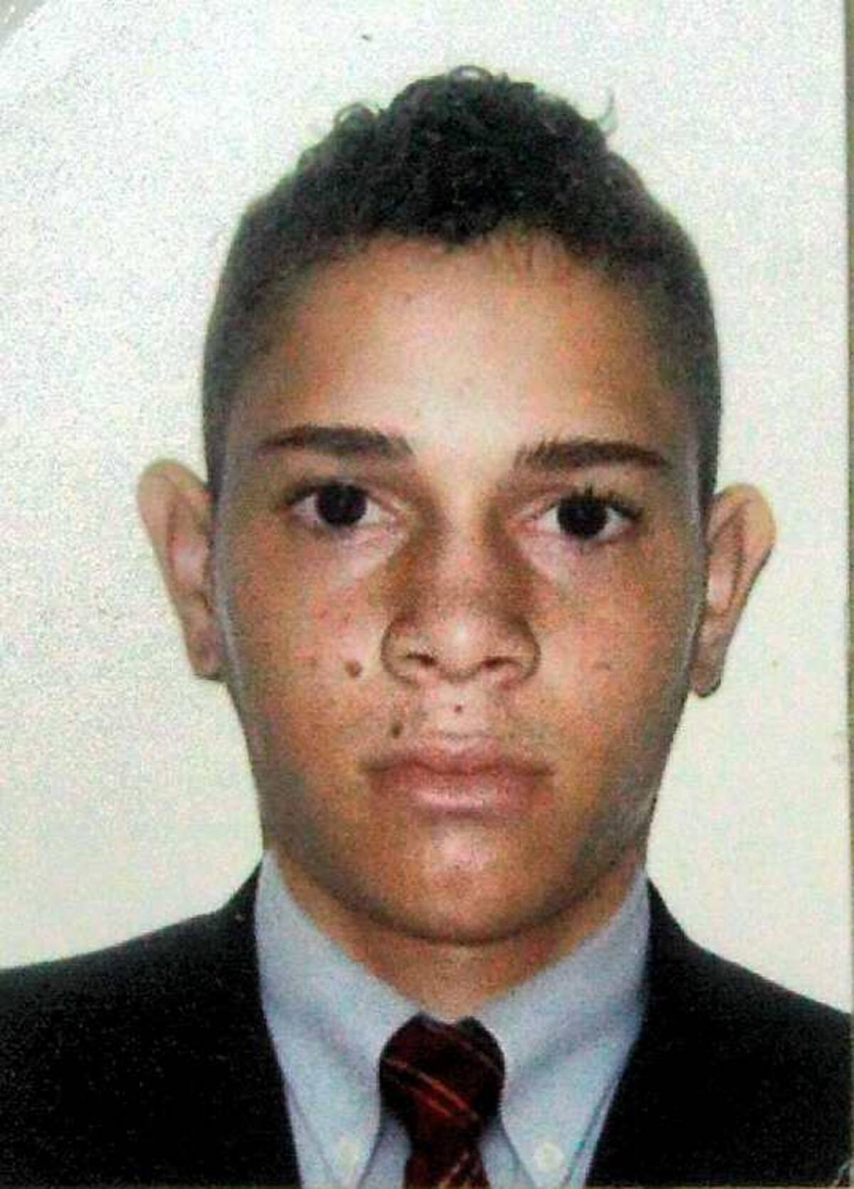 Carlos Arturo Álvarez Gómez, herido.
