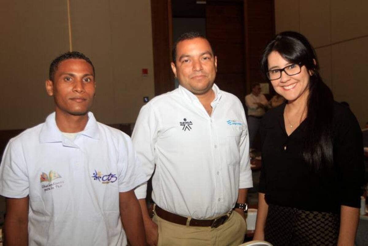 Elvis Galvis, Constantino Mena y Bibiana Villabona. JULIO CASTAÑO