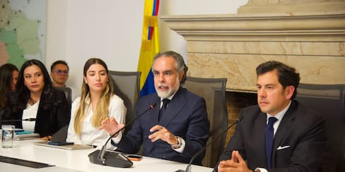 Armando Benedetti ordena responder todas las preguntas en empalme con De la Espriella