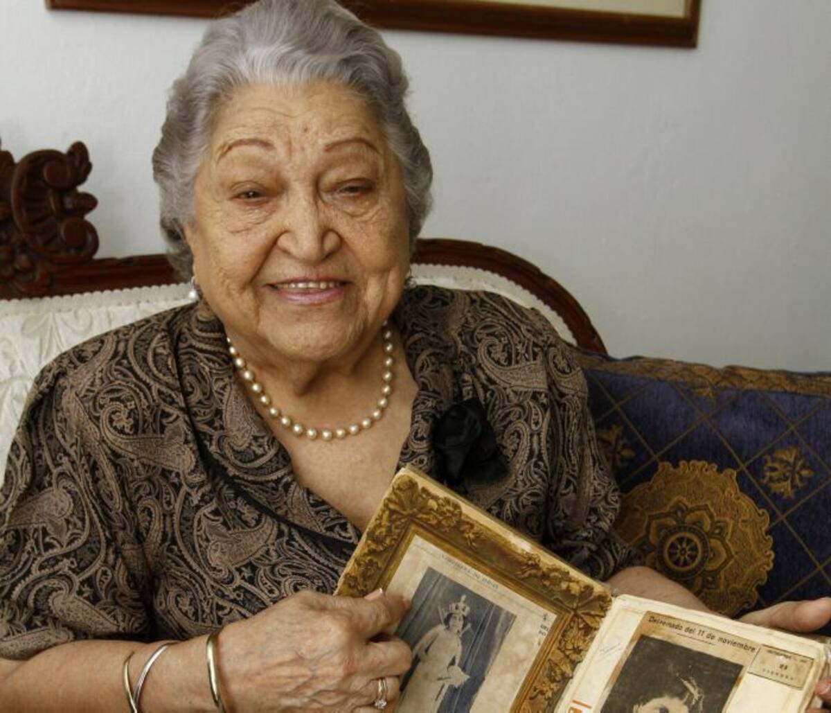 Amira Mouthon, primera reina de las Fiestas del 11 de Noviembre. JULIO CASTAÑO - EL UNIVERSAL
