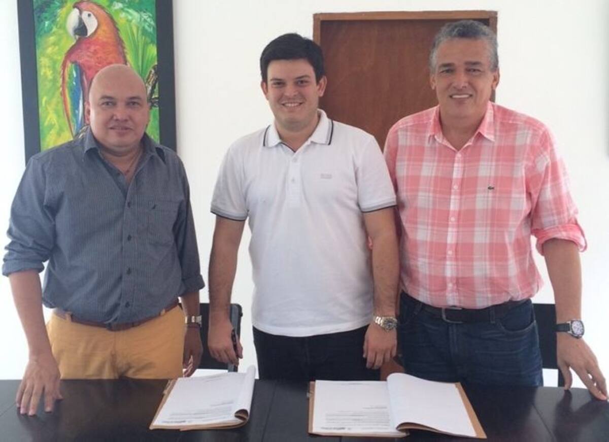 El gobernador Alejandro Lyons y los alcaldes Fabio Paternina y Rubén Tamayo. CORTESÍA/