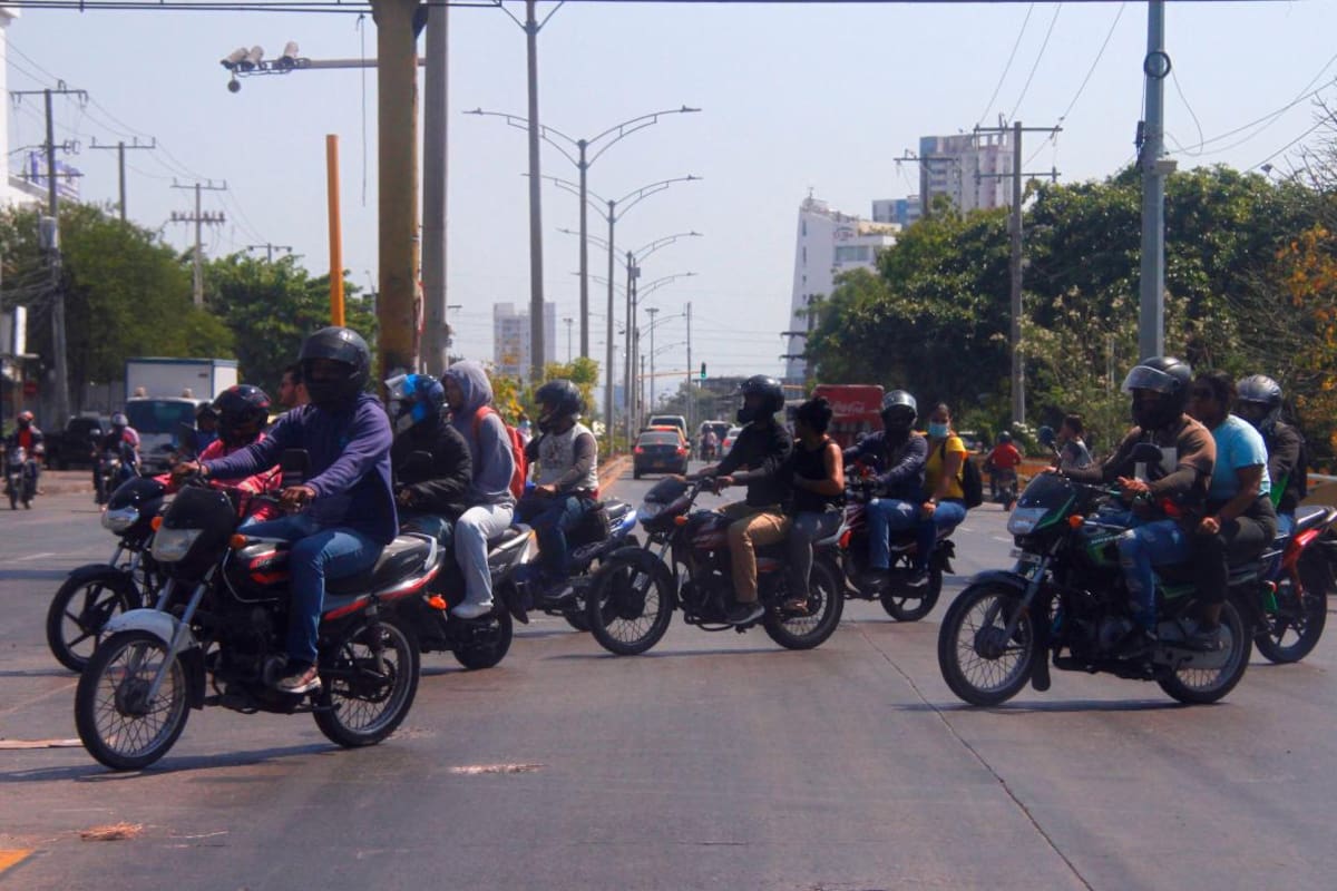 Mototaxistas denuncian persecución de las autoridades en Cartagena