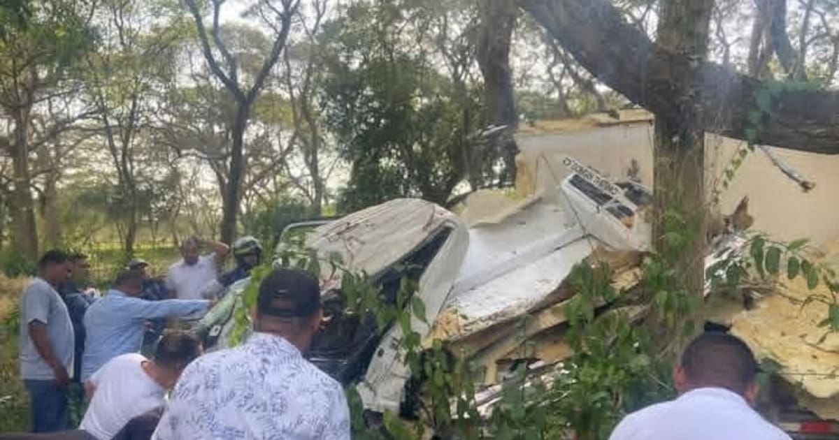 Furgón se salió de la vía Turbaco-Arjona: hay heridos
