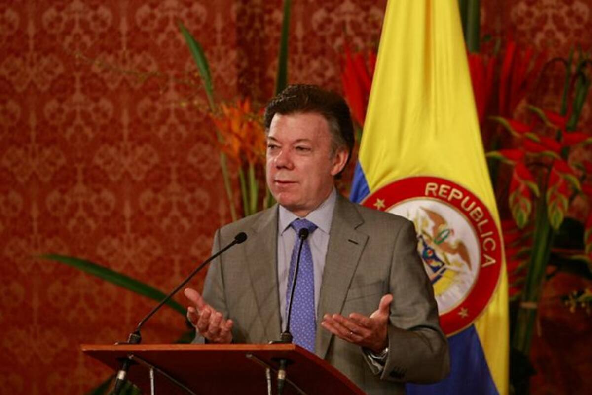 El presidente Juan Manuel Santos dijo que el Gobierno no ha bajado la guardia en el tema de la revaluación y que se ajustó el plan financiero del 2013. Colprensa