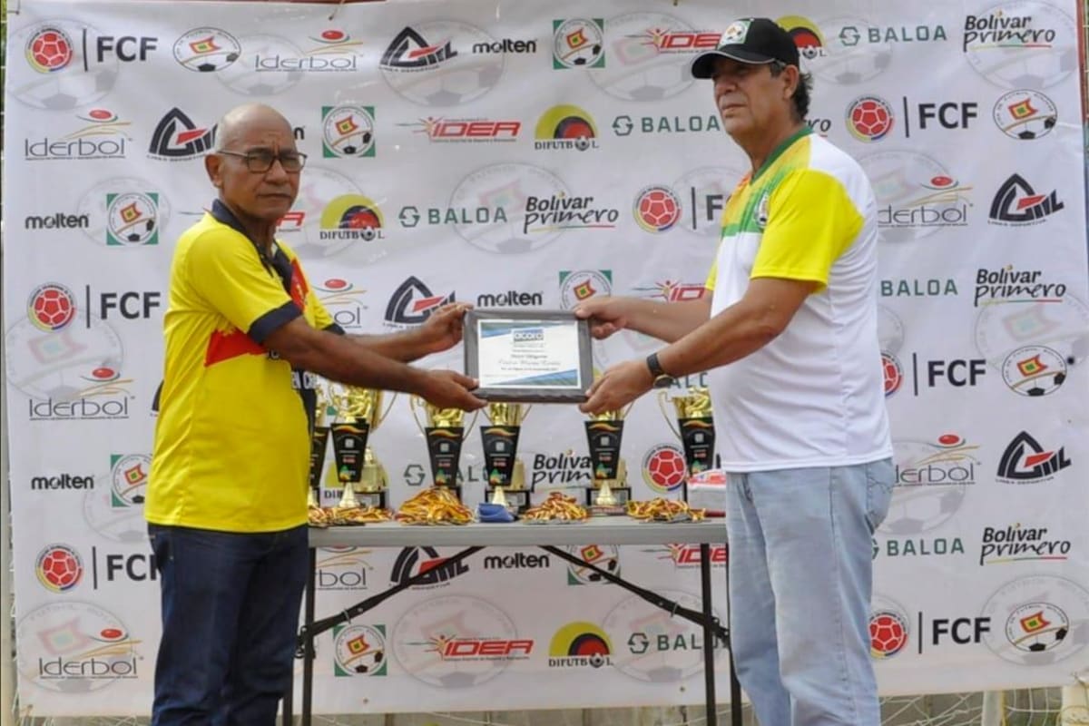 Carlos Mario Cortés, más de 30 años trabajando por el fútbol de Bolívar