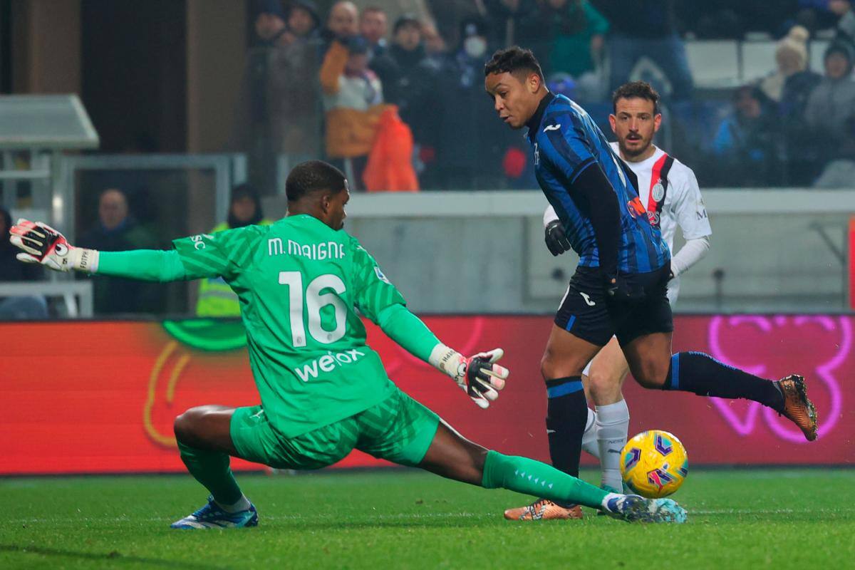 Video: Muriel, con un gol de taco, le da la victoria al Atalanta ante el Milan