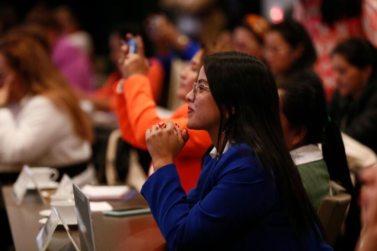Mujeres son mayoría en la fuerza laboral del Estado colombiano