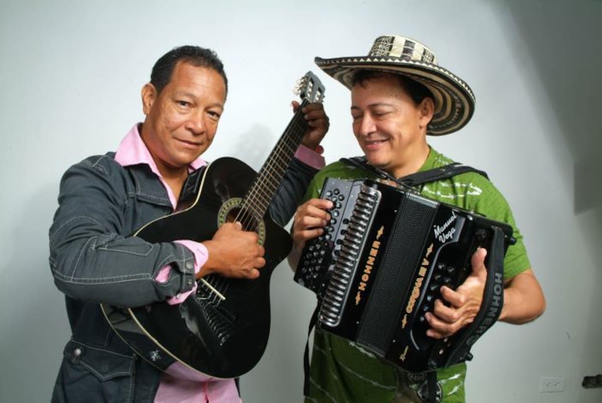 Ever Sierra, compositor, y el acordeonero Manuel Vegas. ARCHIVO