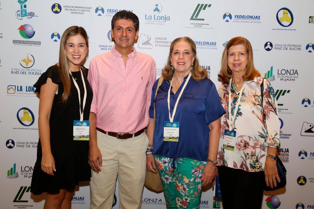 María Claudia Bermúdez, Michel Chalita, Cecilia de Bustamante y Rosina Restrepo.