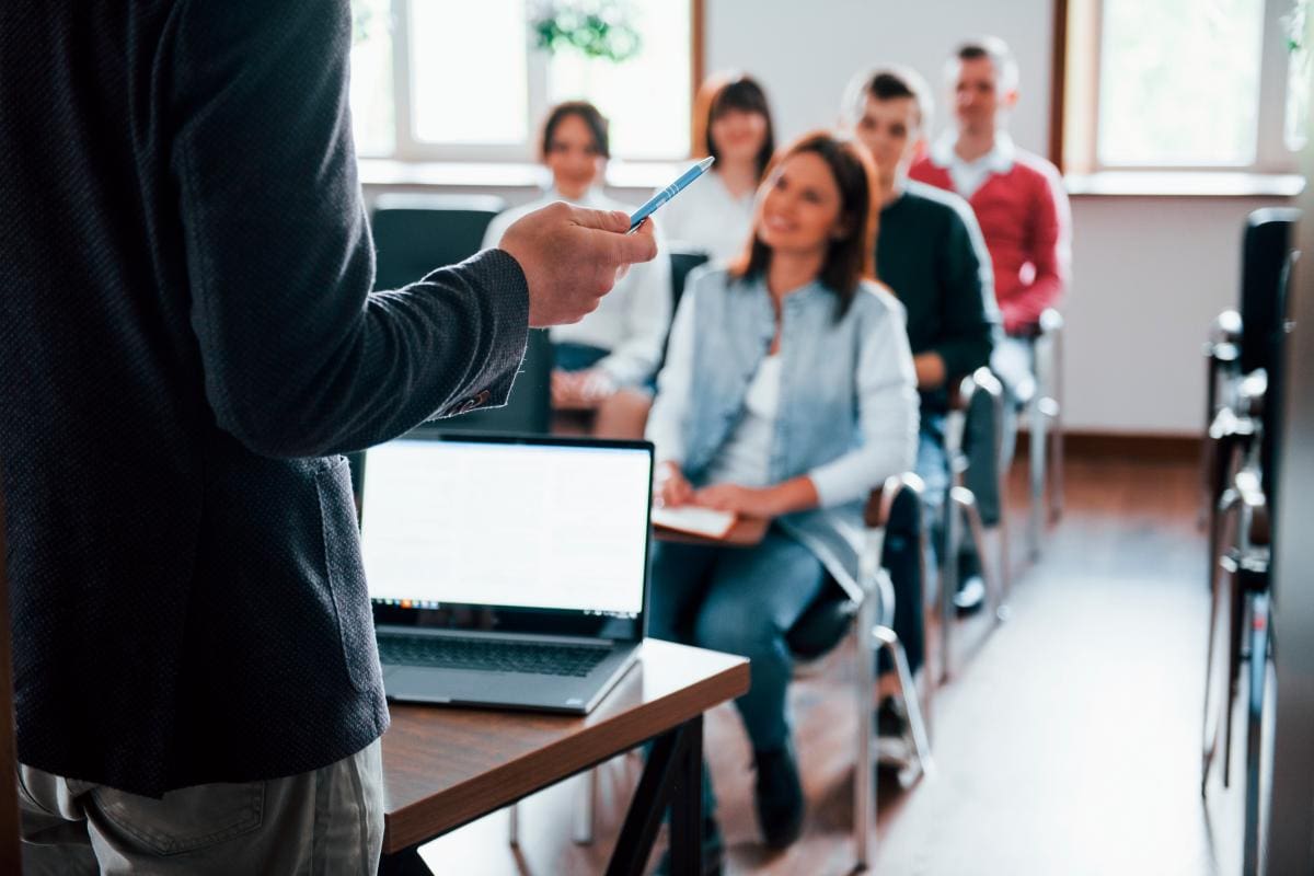 ¡Postúlate! El Ministerio de Educación financiará cursos para educadores