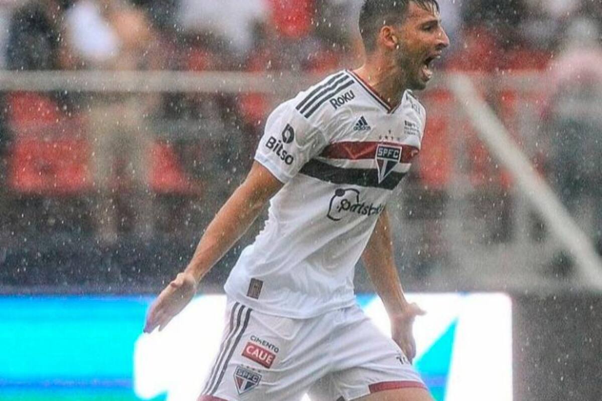 Jugador argentino pidió disculpas por agresión a un hincha