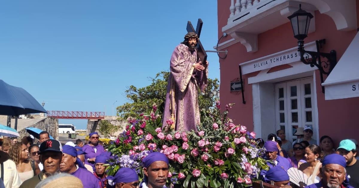 Gallery: How the Holy Way of the Cross Was Experienced Through the Streets of the Historic Center