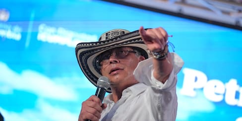 Ordenan suspensión provisional de Gustavo Petro por participación política
