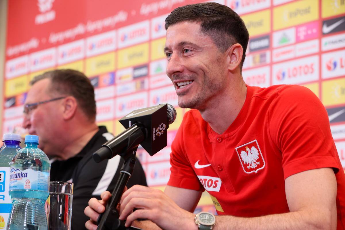 Robert Lewandowski anuncia fin de etapa en Bayern; el club lo duda