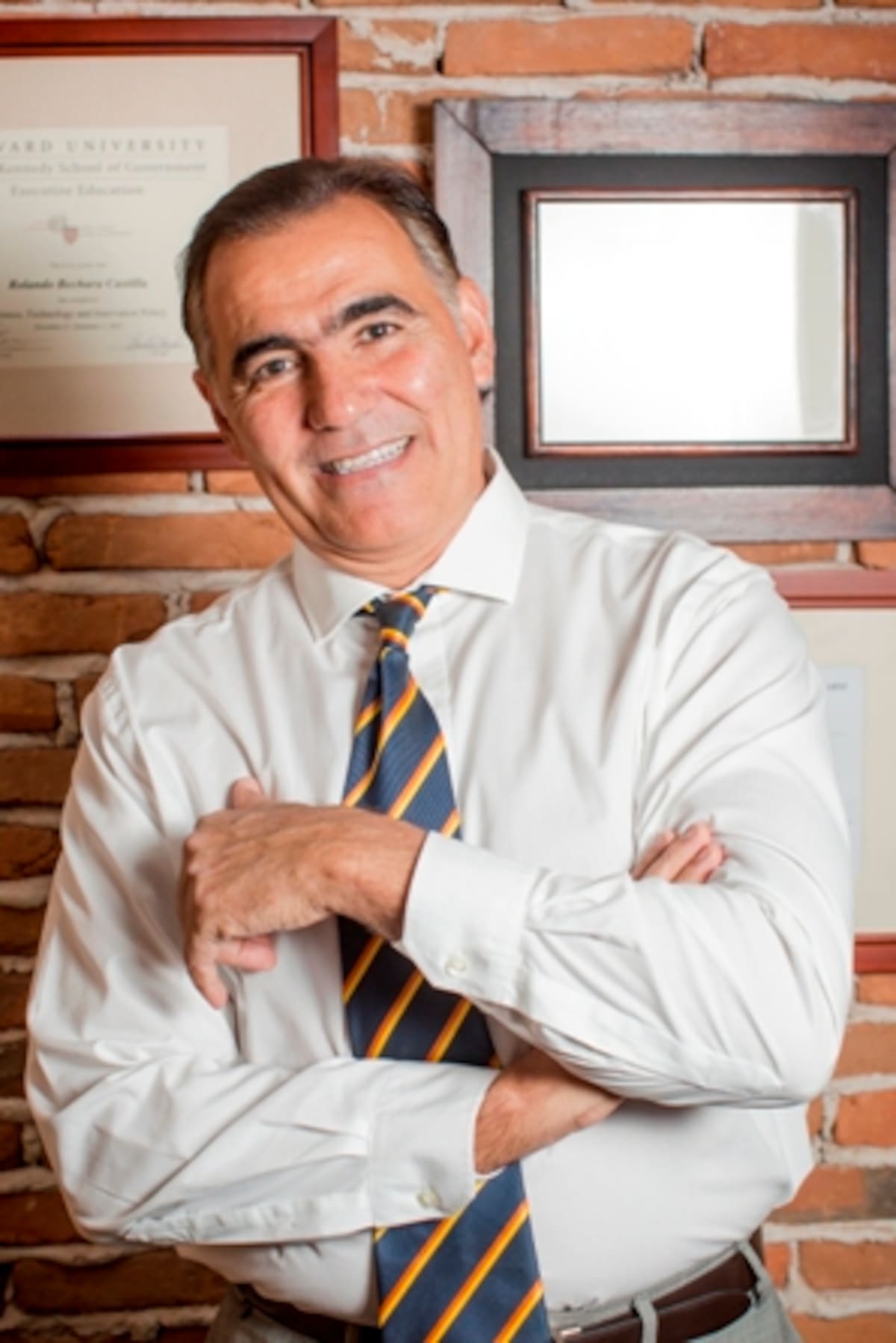Rolando Bechara cree en el trabajo en equipo y la pasión que rodea a todas las profesiones. FERNANDO PARRA