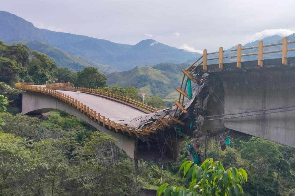¿Qué ocasionó el desplome del puente Los Grillos? Esto dice el Invías