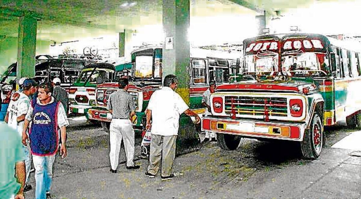 Los buses interveredales tendrán que llegar a la terminal de transportes.