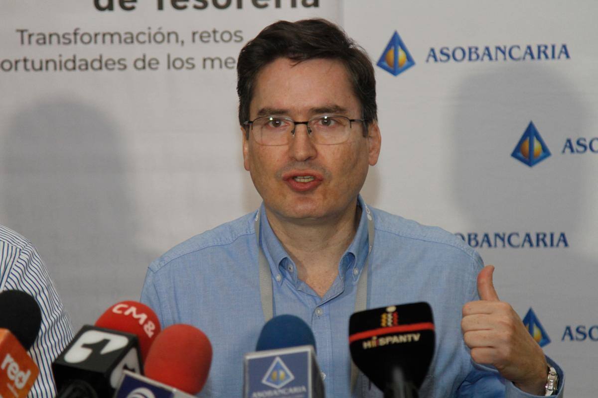 Santiago Castro, presidente de Asobancaria.