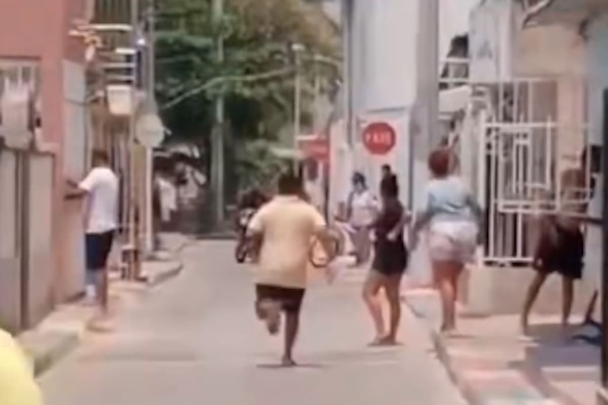 Video: Cobradiarios atacaron con piedras una vivienda porque no les pagaron