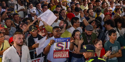 Según estudio, más del 50% de colombianos apoyan consulta popular de Petro