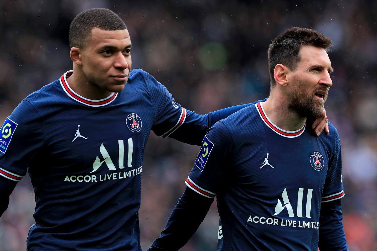 Rechiflas contra Messi y Neymar en el Parque de Los Príncipes; Mbappé, absuelto
