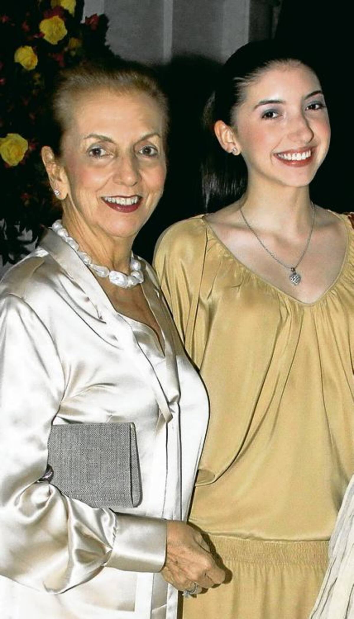 Amparo Siniestra y María Antonia Carvajal.