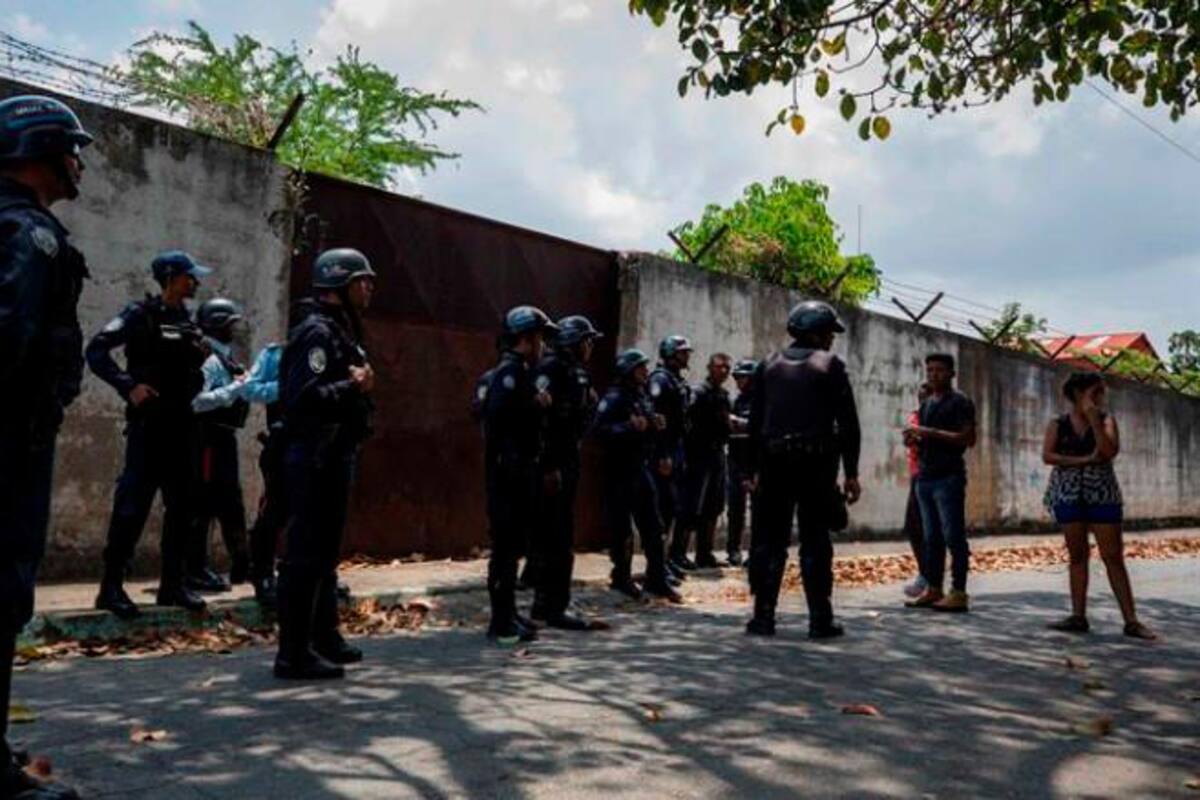Venezuela: mueren 23 reclusos en motín