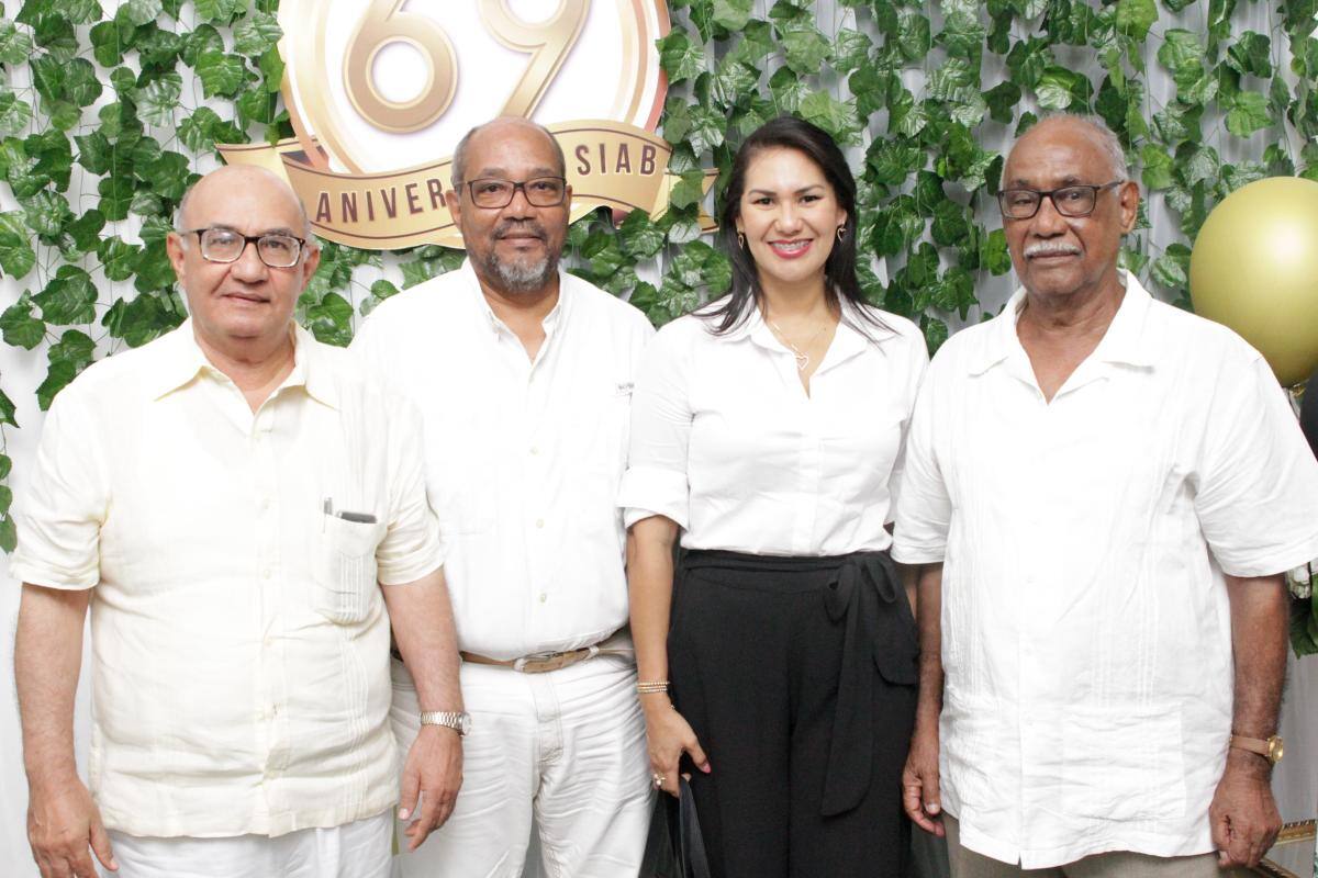 Francisco Casas, Roberto Castro, Marian Palacio y Hernando Zara.