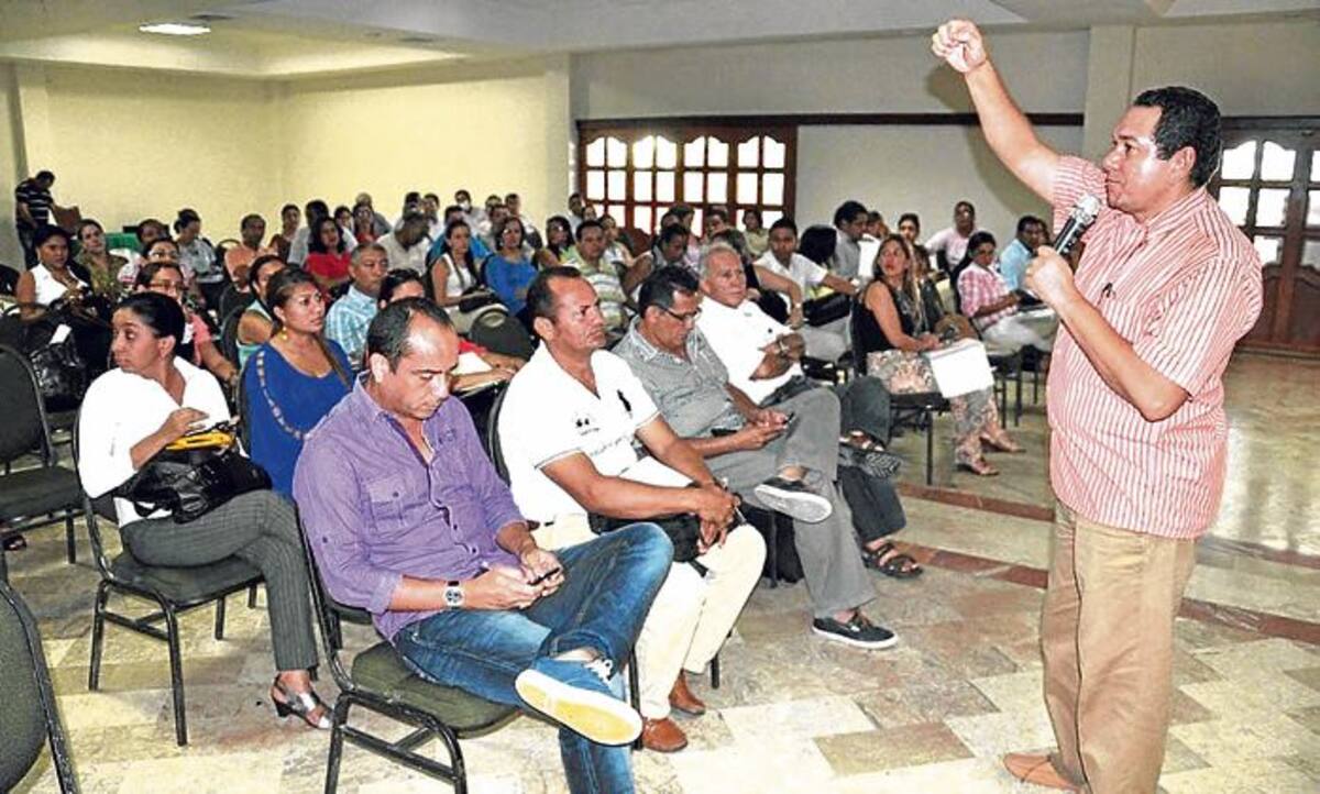 El secretario de Salud de Sucre, José Jorge Madera se reunió con alcaldes y directivos de las ESE. CORTESÍA